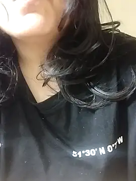 Snapshot of Darkdesire_Duo chatting on 5, 4, 2026 Darkdesire Duo online show from 5, 4, 2026