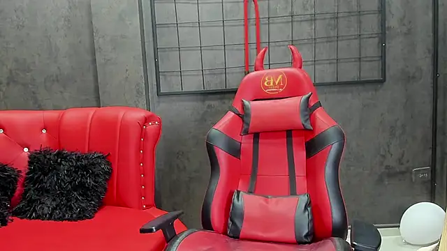 Issis Millf online show from 21, 3, 2026