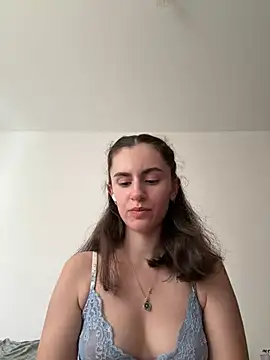 Snapshot of starlight_mo chatting on 4, 7, 2026 starlight mo online show from 4, 7, 2026