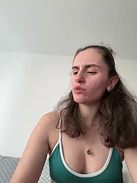 Snapshot of starlight_mo chatting on 16, 7, 2026 starlight mo online show from 16, 7, 2026
