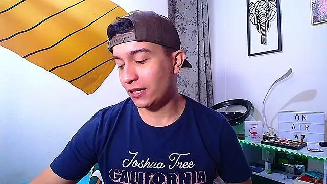 Snapshot of Max_Parkerr chatting on 22, 3, 2026 Max Parkerr online show from 22, 3, 2026