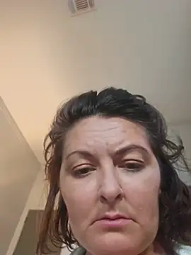 tinyassbossymilf online show from 18, 7, 2026