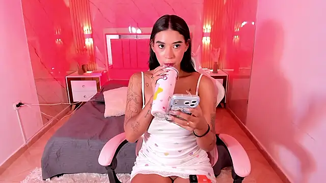 naughty ailee online show from 20, 3, 2026