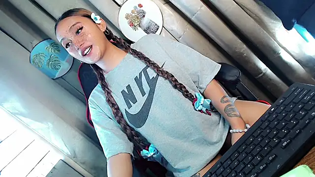 Jessicasfantasy online show from 10, 5, 2026