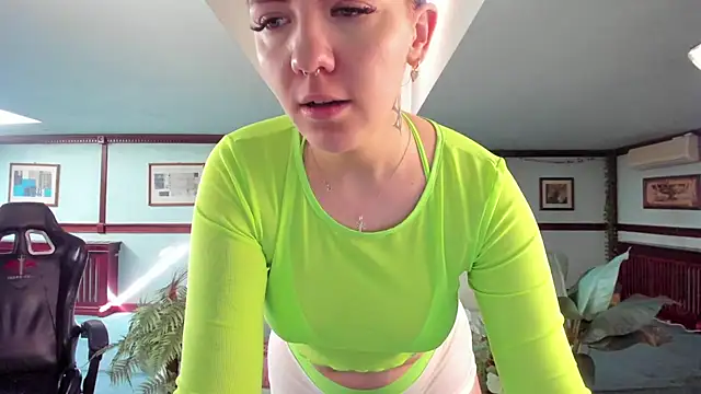 Kirarustle1 online show from 2, 6, 2026