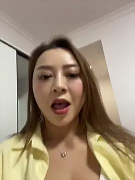 LuckyGirl-11 online show from 23, 4, 2026