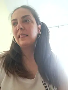 Arya Malone online show from 8, 6, 2026