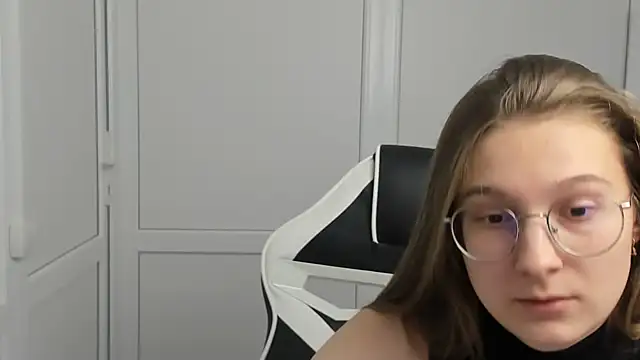 Mia kristal online show from 24, 3, 2026