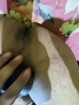 Snapshot of pinkbeauty1 chatting on 11, 4, 2026 pinkbeauty1 online show from 11, 4, 2026