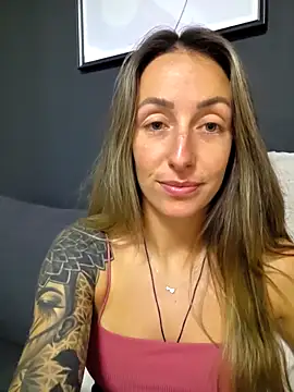 NicoleKaiser online show from 28, 4, 2026