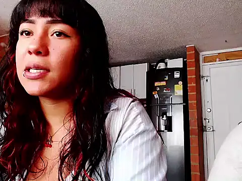 Snapshot of Dark_cherry2 chatting on 31, 7, 2026 Dark cherry2 online show from 31, 7, 2026