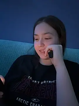 charmingggirl online show from 15, 4, 2026