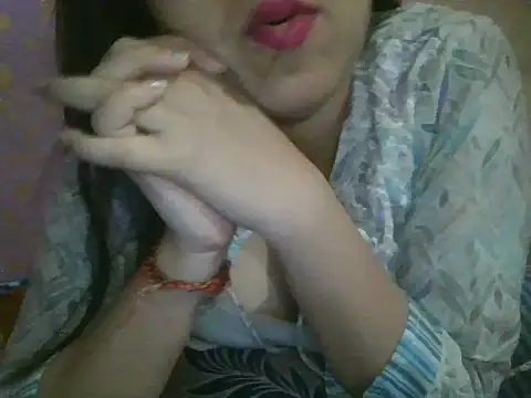 Snapshot of Qween_Seelu chatting on 24, 7, 2026 Qween Seelu online show from 24, 7, 2026