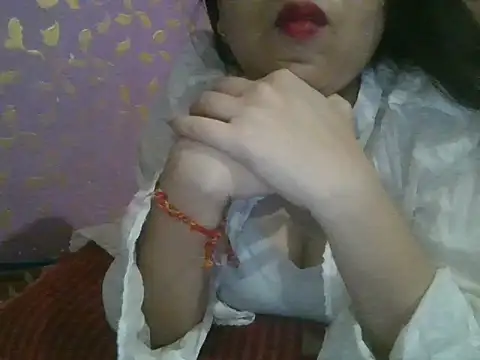 Snapshot of Qween_Seelu chatting on 27, 7, 2026 Qween Seelu online show from 27, 7, 2026