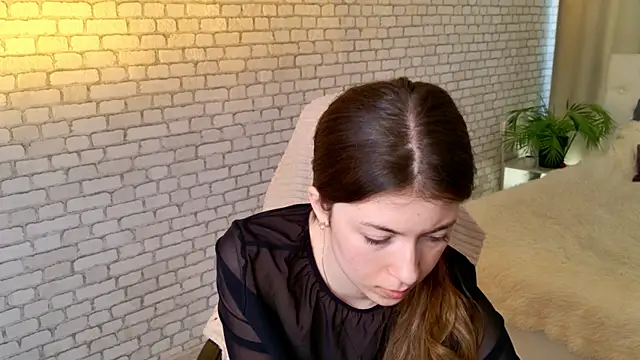 LiuYani online show from 6, 5, 2026