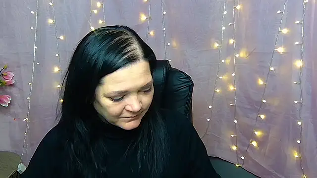 Snapshot of LauraFinn chatting on 22, 3, 2026 LauraFinn online show from 22, 3, 2026