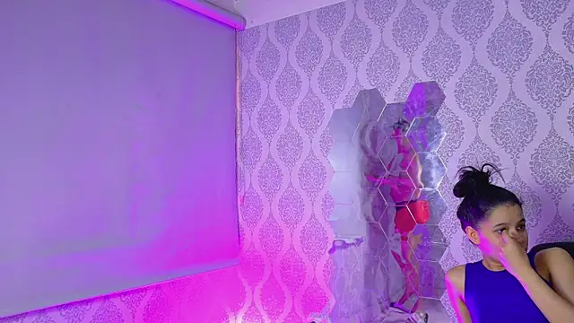 Twink Sensationxx online show from 9, 4, 2026