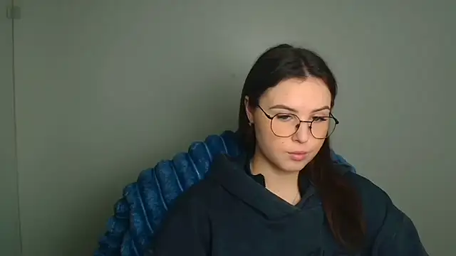 Nika nik a online show from 21, 3, 2026