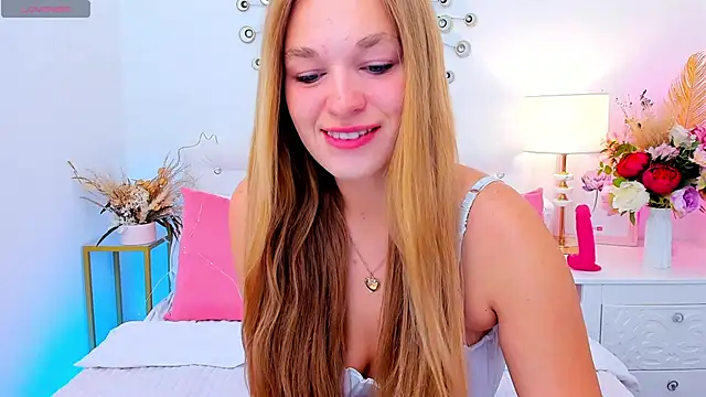 Snapshot of YangLola chatting on 30, 6, 2026 YangLola online show from 30, 6, 2026
