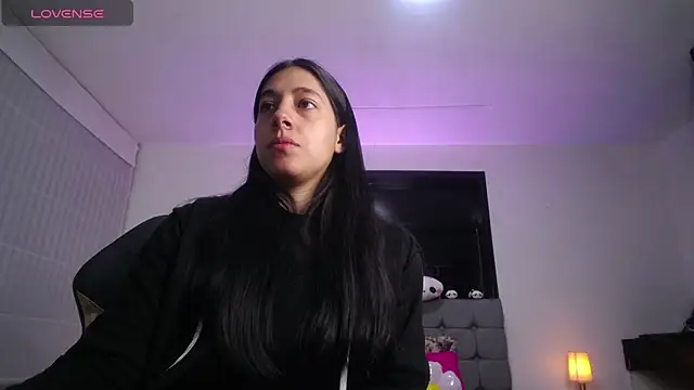 Melannyy V online show from 8, 8, 2026