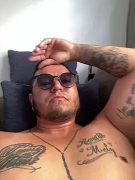 Snapshot of HOTB0Y18 chatting on 22, 3, 2026 HOTB0Y18 online show from 22, 3, 2026