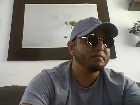 HOTB0Y18 online show from 20, 4, 2026