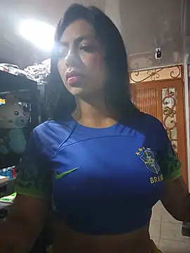 Snapshot of Noa_rousse01 chatting on 5, 7, 2026 Noa rousse01 online show from 5, 7, 2026