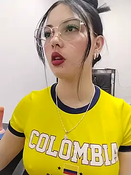 Snapshot of veleria_allurin chatting on 8, 7, 2026 veleria allurin online show from 8, 7, 2026