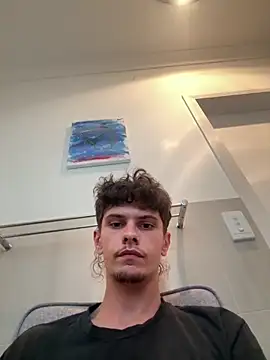 Snapshot of surfboy07 chatting on 24, 3, 2026 surfboy07 online show from 24, 3, 2026