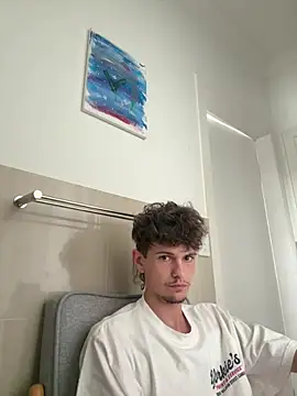 Snapshot of surfboy07 chatting on 28, 3, 2026 surfboy07 online show from 28, 3, 2026