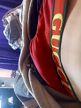 Snapshot of andriws15 chatting on 21, 3, 2026 andriws15 online show from 21, 3, 2026