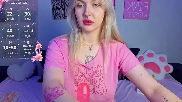 Snapshot of BlondieSummer chatting on 1, 8, 2026 BlondieSummer online show from 1, 8, 2026