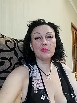 Snapshot of HelgaDennis chatting on 2, 7, 2026 HelgaDennis online show from 2, 7, 2026