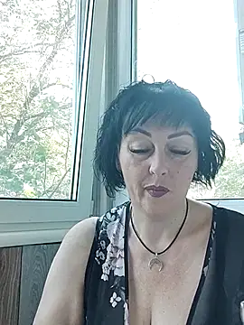 Snapshot of HelgaDennis chatting on 6, 8, 2026 HelgaDennis online show from 6, 8, 2026