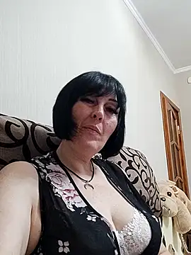 Snapshot of HelgaDennis chatting on 6, 8, 2026 HelgaDennis online show from 6, 8, 2026