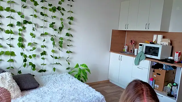 MonikFoxi online show from 8, 7, 2026