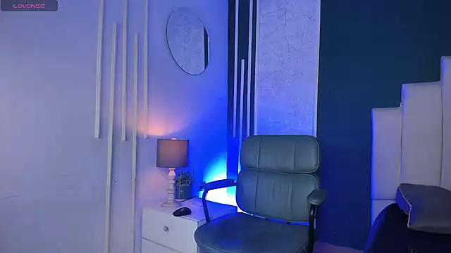 Alix Cross online show from 3, 5, 2026