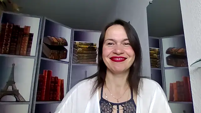 Selena Moo online show from 13, 4, 2026