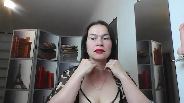 Snapshot of Selena_Moo chatting on 23, 7, 2026 Selena Moo online show from 23, 7, 2026