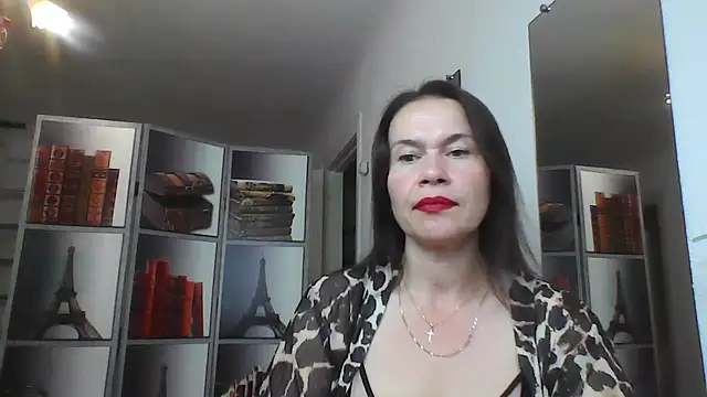 Snapshot of Selena_Moo chatting on 25, 7, 2026 Selena Moo online show from 25, 7, 2026