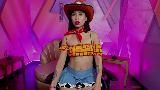 MacarenaBenz online show from 18, 4, 2026