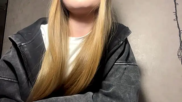 CarolineNine online show from 28, 4, 2026