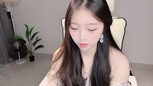 Yukiy8877 online show from 11, 4, 2026