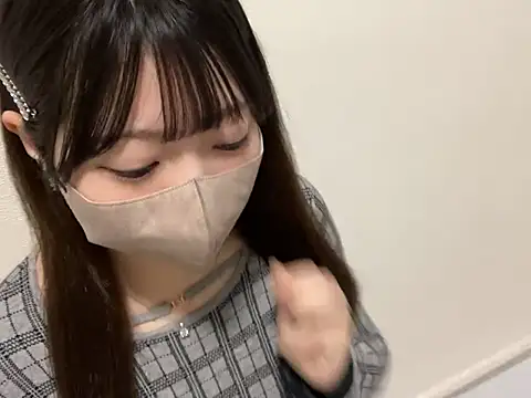 Snapshot of y-u-r-a-33 chatting on 23, 3, 2026 y-u-r-a-33 online show from 23, 3, 2026