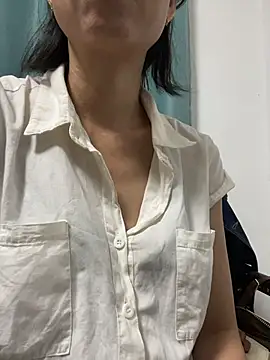 Snapshot of lilysister66 chatting on 9, 7, 2026 lilysister66 online show from 9, 7, 2026