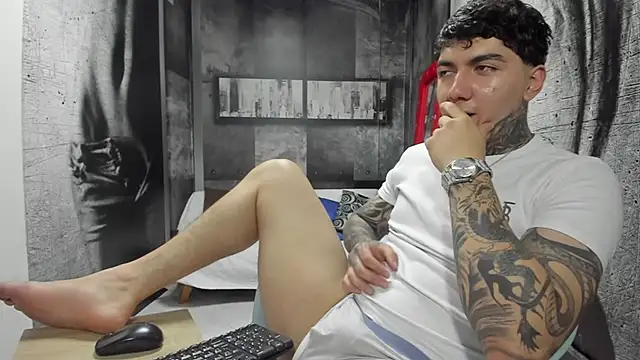 Snapshot of Gury_tattoo chatting on 12, 5, 2026 Gury tattoo online show from 12, 5, 2026