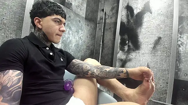 Snapshot of Gury_tattoo chatting on 29, 5, 2026 Gury tattoo online show from 29, 5, 2026