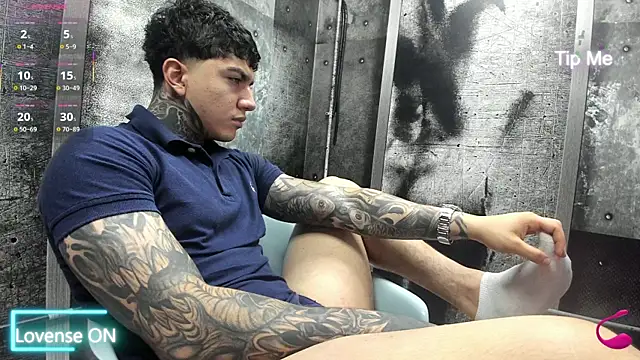 Snapshot of Gury_tattoo chatting on 3, 6, 2026 Gury tattoo online show from 3, 6, 2026