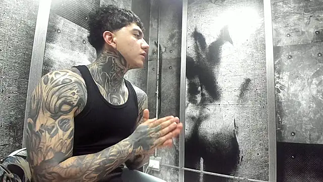 Snapshot of Gury_tattoo chatting on 10, 6, 2026 Gury tattoo online show from 10, 6, 2026