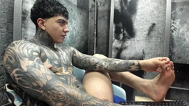 Snapshot of Gury_tattoo chatting on 11, 6, 2026 Gury tattoo online show from 11, 6, 2026